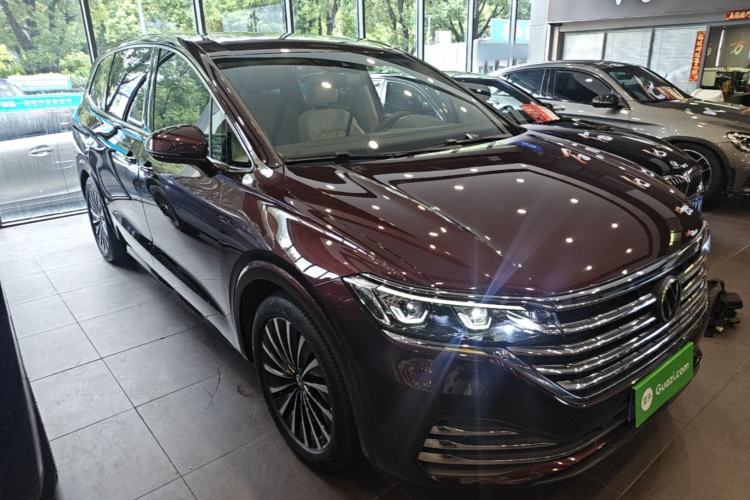 Used Volkswagen Viloran 2020 380TSI Prestige Edition Front Right 45 Deg