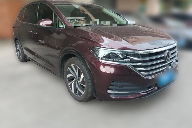 Used Volkswagen Viloran 2020 330TSI Luxury Edition Front Right 45 Deg