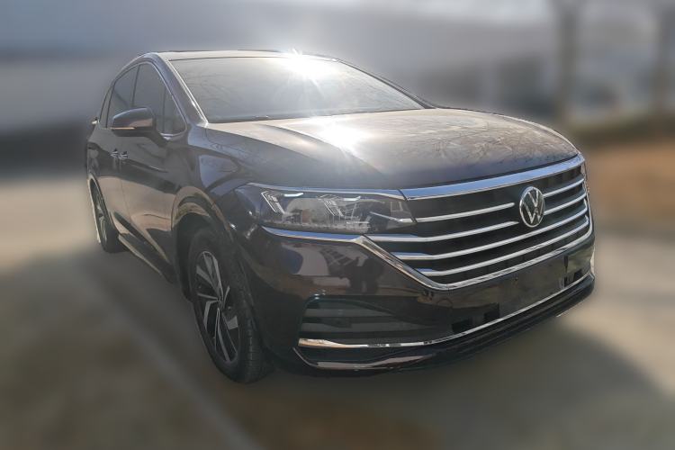 Used Volkswagen Viloran 2020 330TSI Luxury Edition Front Right 45 Deg