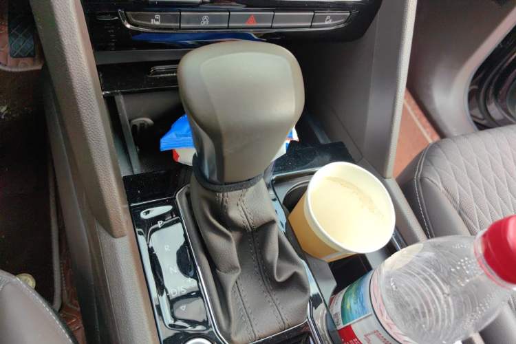Used Volkswagen Viloran 2020 330TSI Business Edition Gear Lever