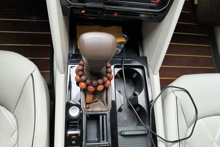 Used Volkswagen Viloran 2020 380TSI Prestige Edition Gear Lever
