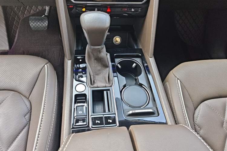 Used Volkswagen Viloran 2020 380TSI Prestige Edition Gear Lever
