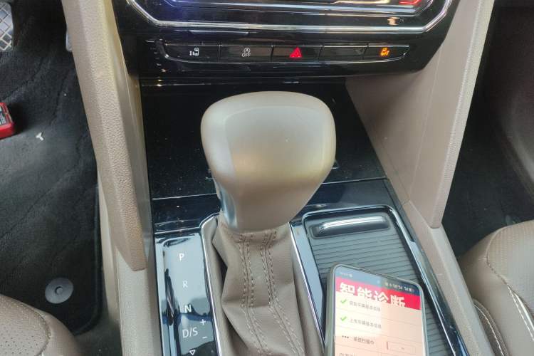 Used Volkswagen Viloran 2020 380TSI Prestige Edition Gear Lever