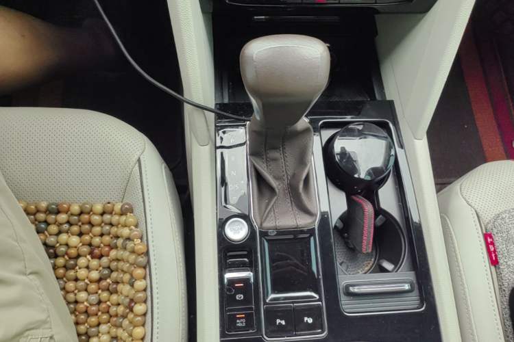 Used Volkswagen Viloran 2020 380TSI Prestige Edition Gear Lever