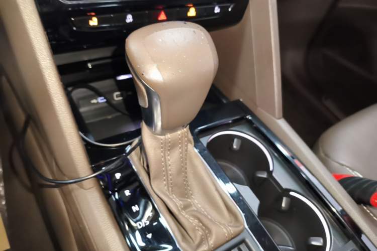 Used Volkswagen Viloran 2020 380TSI Flagship Edition Gear Lever