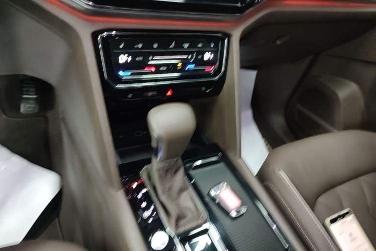 Used Volkswagen Viloran 2020 380TSI Prestige Edition Gear Lever