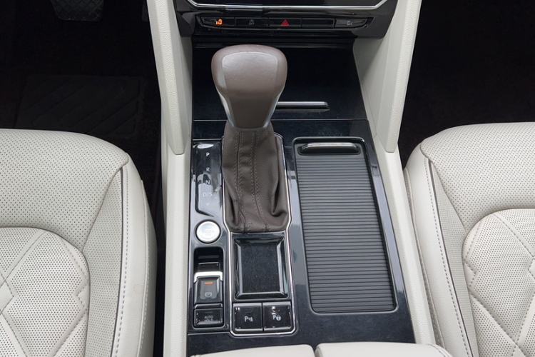 Used Volkswagen Viloran 2020 380TSI Prestige Edition Gear Lever
