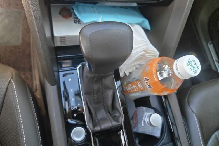 Used Volkswagen Viloran 2020 330TSI Luxury Edition Gear Lever