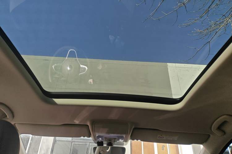 Used Volkswagen Viloran 2020 330TSI Luxury Edition Headliner