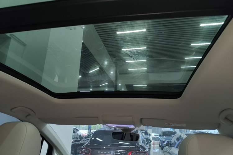 Used Volkswagen Viloran 2020 380TSI Prestige Edition Headliner