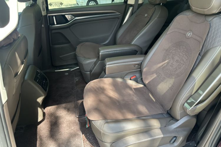 Used Volkswagen Viloran 2020 330TSI Business Edition Interior 1