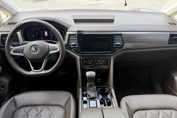 Used Volkswagen Viloran 2020 380TSI Prestige Edition Interior 2