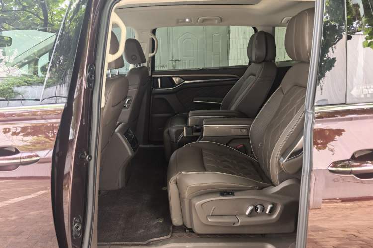 Used Volkswagen Viloran 2020 380TSI Prestige Edition Interior 2