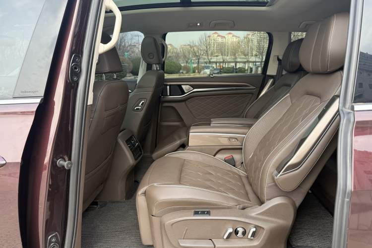 Used Volkswagen Viloran 2020 380TSI Prestige Edition Interior 3