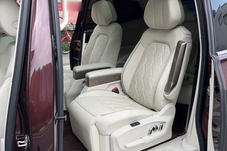 Used Volkswagen Viloran 2020 380TSI Prestige Edition Interior 4