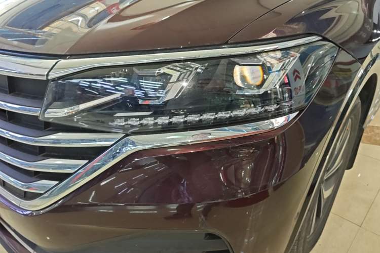 Used Volkswagen Viloran 2020 330TSI Luxury Edition Left Front Headlight