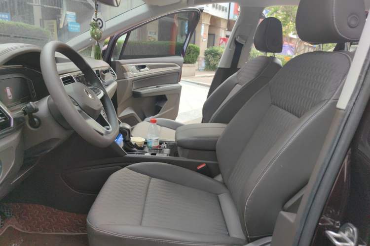 Used Volkswagen Viloran 2020 330TSI Business Edition Left Front Seat