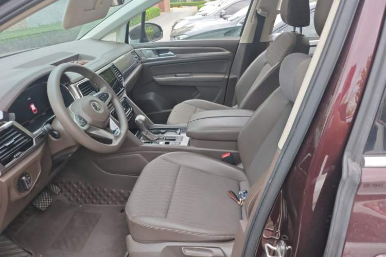Used Volkswagen Viloran 2020 330TSI Business Edition Left Front Seat