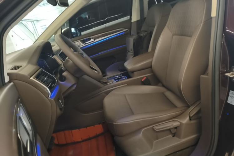 Used Volkswagen Viloran 2020 330TSI Business Edition Left Front Seat