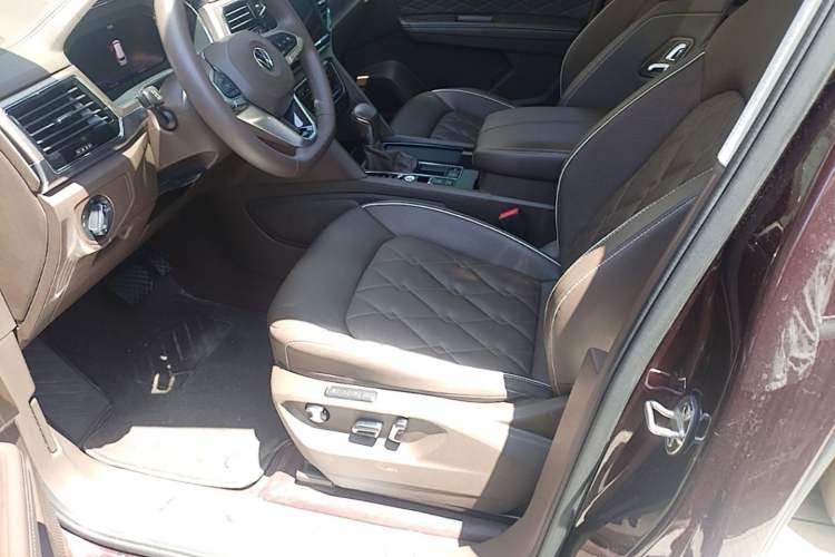 Used Volkswagen Viloran 2020 380TSI Prestige Edition Left Front Seat