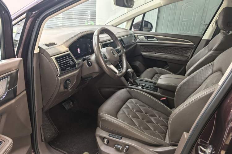 Used Volkswagen Viloran 2020 380TSI Prestige Edition Left Front Seat