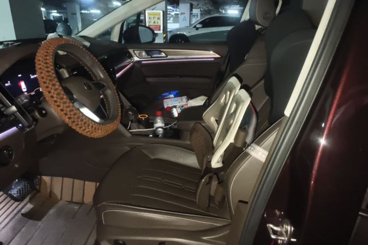 Used Volkswagen Viloran 2020 330TSI Luxury Edition Left Front Seat