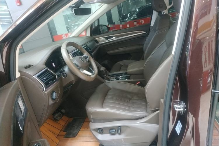 Used Volkswagen Viloran 2020 330TSI Luxury Edition Left Front Seat