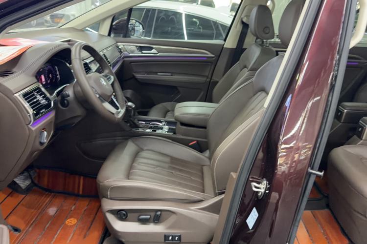 Used Volkswagen Viloran 2020 330TSI Luxury Edition Left Front Seat