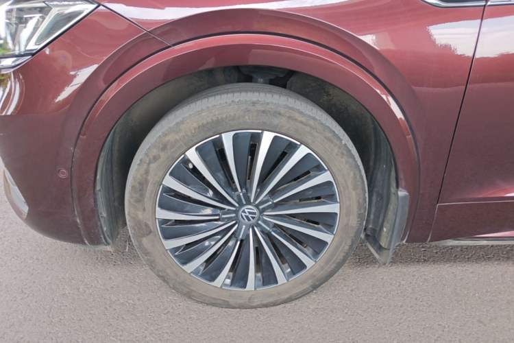 Used Volkswagen Viloran 2020 380TSI Flagship Edition Left Front Wheel Hub