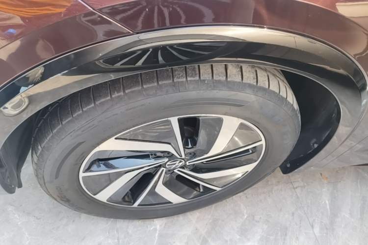 Used Volkswagen Viloran 2020 330TSI Luxury Edition Left Front Wheel Hub