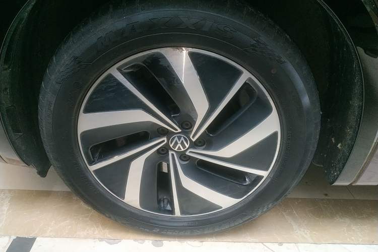 Used Volkswagen Viloran 2020 330TSI Luxury Edition Left Front Wheel Hub