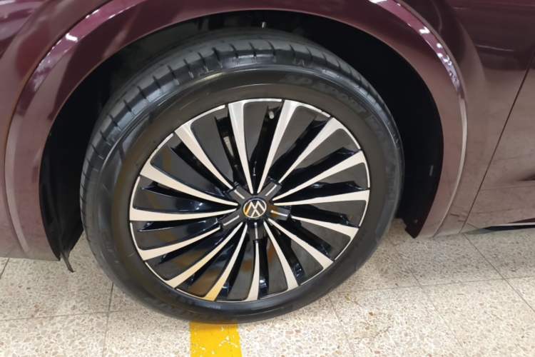 Used Volkswagen Viloran 2020 380TSI Flagship Edition Left Front Wheel Hub