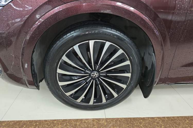 Used Volkswagen Viloran 2020 380TSI Flagship Edition Left Front Wheel Hub