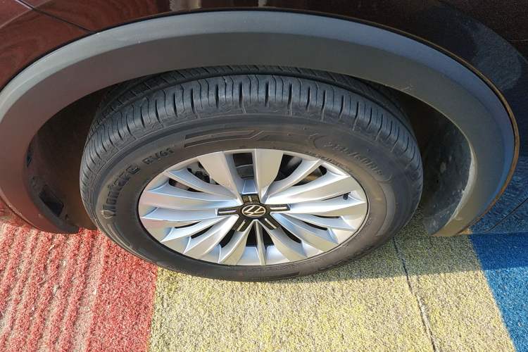 Used Volkswagen Viloran 2020 330TSI Business Edition Left Front Wheel Hub