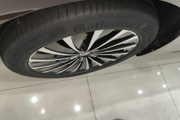 Used Volkswagen Viloran 2020 380TSI Prestige Edition Left Front Wheel Hub