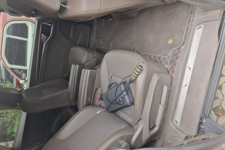 Used Volkswagen Viloran 2020 330TSI Business Edition Left Rear Seat