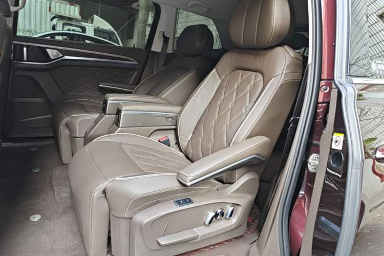 Used Volkswagen Viloran 2020 380TSI Prestige Edition Left Rear Seat