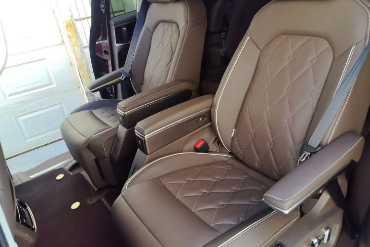Used Volkswagen Viloran 2020 380TSI Prestige Edition Left Rear Seat