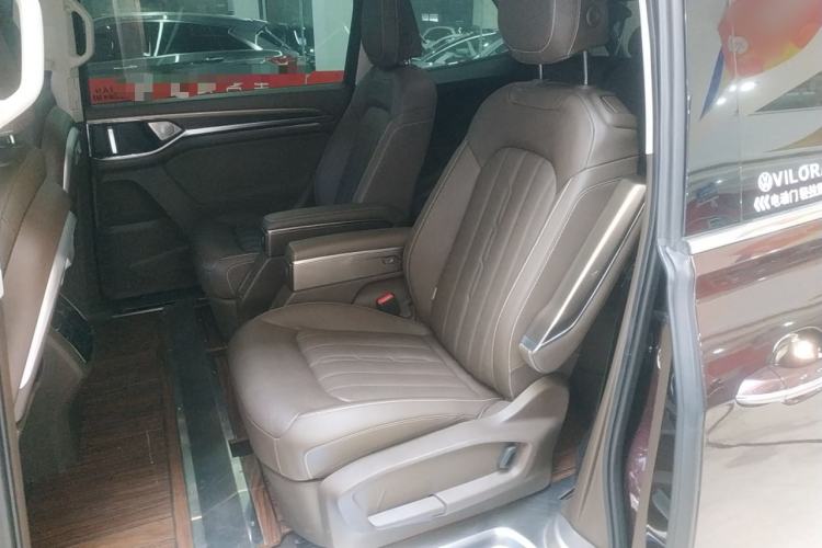 Used Volkswagen Viloran 2020 330TSI Luxury Edition Left Rear Seat