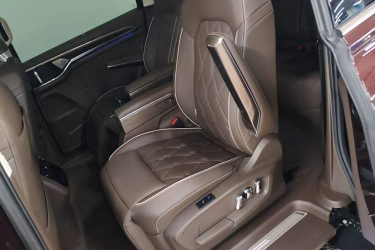 Used Volkswagen Viloran 2020 380TSI Flagship Edition Left Rear Seat
