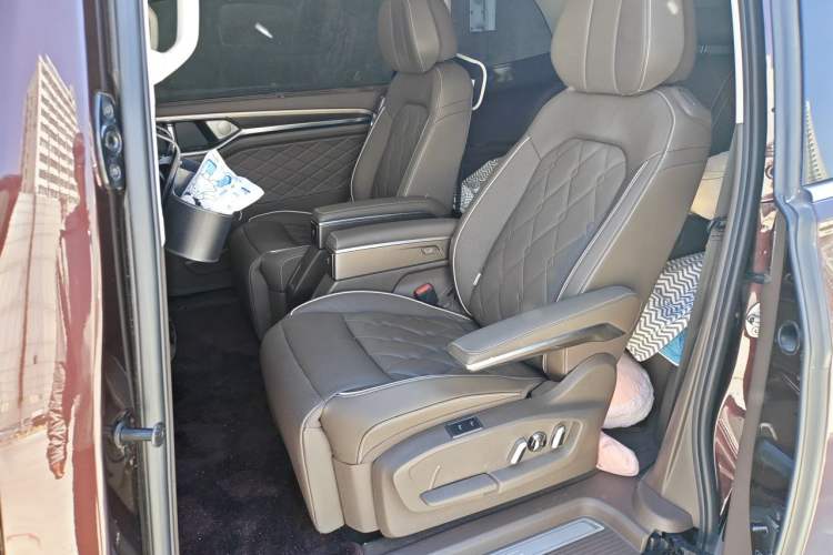 Used Volkswagen Viloran 2020 380TSI Flagship Edition Left Rear Seat