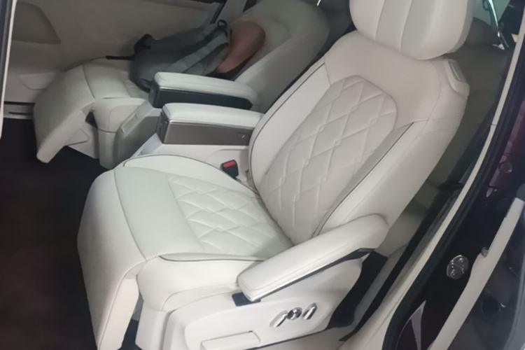Used Volkswagen Viloran 2020 380TSI Prestige Edition Left Rear Seat