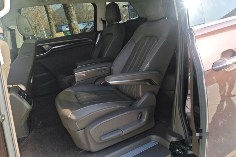 Used Volkswagen Viloran 2020 330TSI Luxury Edition Left Rear Seat