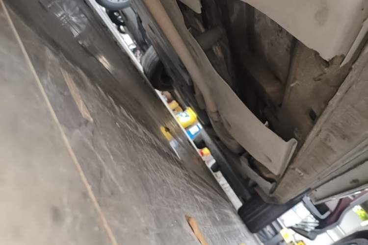 Used Volkswagen Viloran 2020 330TSI Luxury Edition Left Side Sill