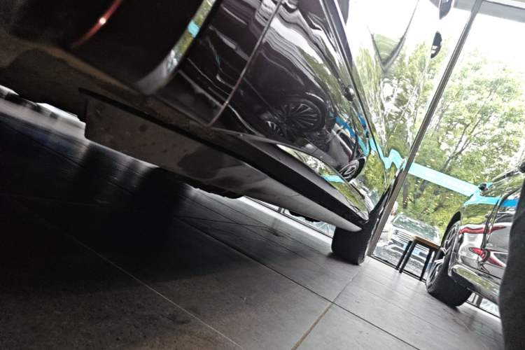 Used Volkswagen Viloran 2020 380TSI Prestige Edition Left Side Sill