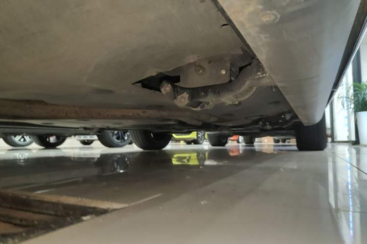 Used Volkswagen Viloran 2020 380TSI Prestige Edition Left Side Sill