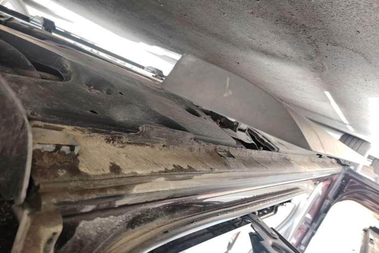 Used Volkswagen Viloran 2020 380TSI Prestige Edition Left Side Sill