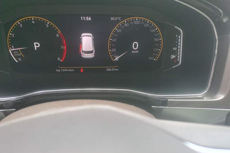 Used Volkswagen Viloran 2020 330TSI Luxury Edition Odometer Close Up