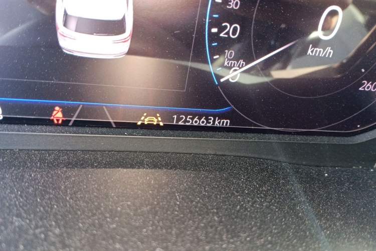 Used Volkswagen Viloran 2020 380TSI Prestige Edition Odometer Close Up
