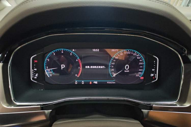 Used Volkswagen Viloran 2020 330TSI Luxury Edition Odometer Close Up